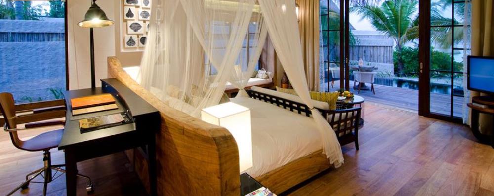 content/hotel/Jumeirah Vittaveli/Accommodation/2 Bedroom Beach Villa with Pool Sunrise/JumeirahVittaveli-Acc-2BBeachVillaSunrise-04.jpg